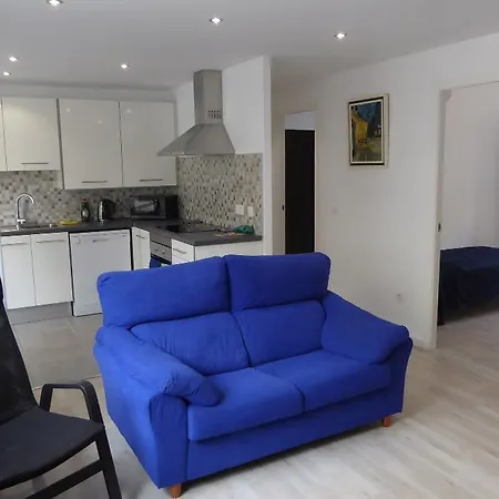 Malvarossa Near * Valencia